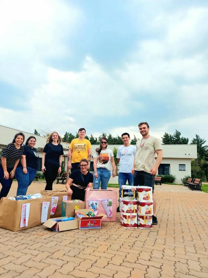 Rotaract leva alegria ao Lar do Idoso de Ibirubá
