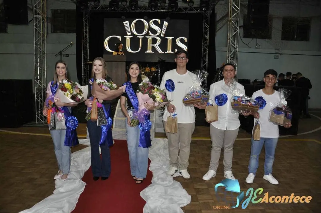 32º Baile do Terceirão da Escola Menino Deus em Quinze de Novembro com escolha da nova corte foi um sucesso absoluto