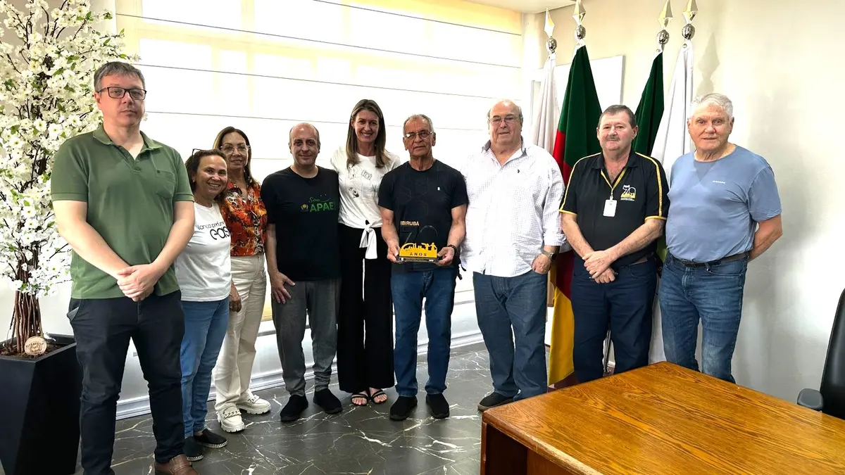 Jornalista Orlando de Moura Nogueira recebe Troféu dos 70 anos de Ibirubá
