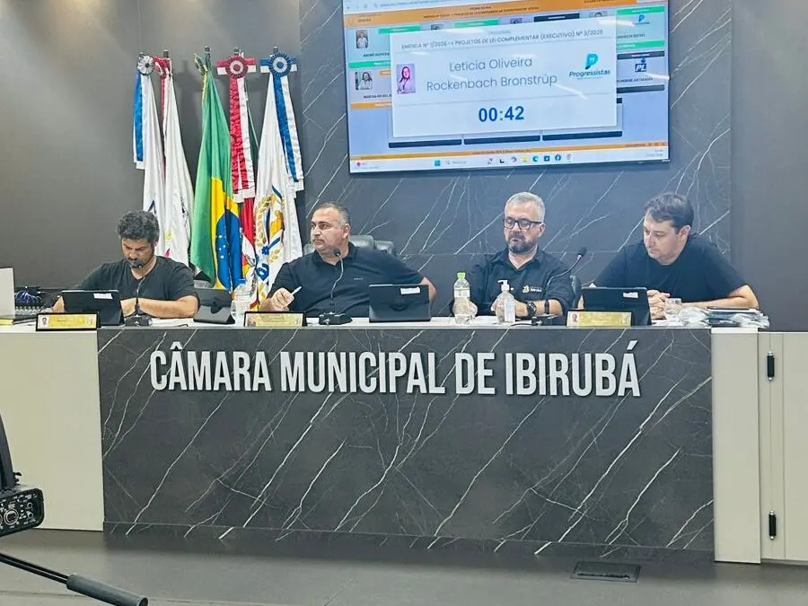 Câmara aprova retirada do vale-alimentação do prefeito e vice após pedido da prefeita; secretários seguem com benefício