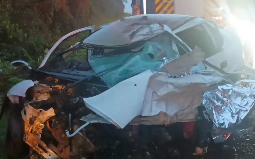 Colisão entre carro e carreta deixa três mulheres mortas na BR-285, entre Carazinho e Saldanha Marinho