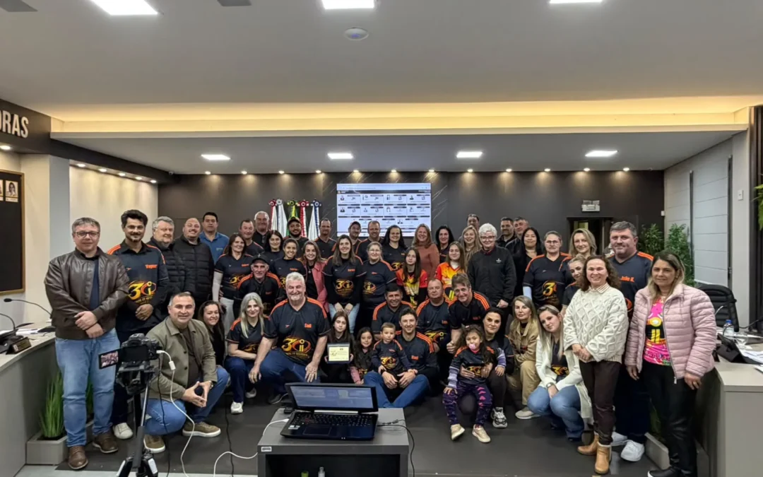 Câmara de Vereadores presta homenagem aos 30 anos do Bloco O Kime Interessa