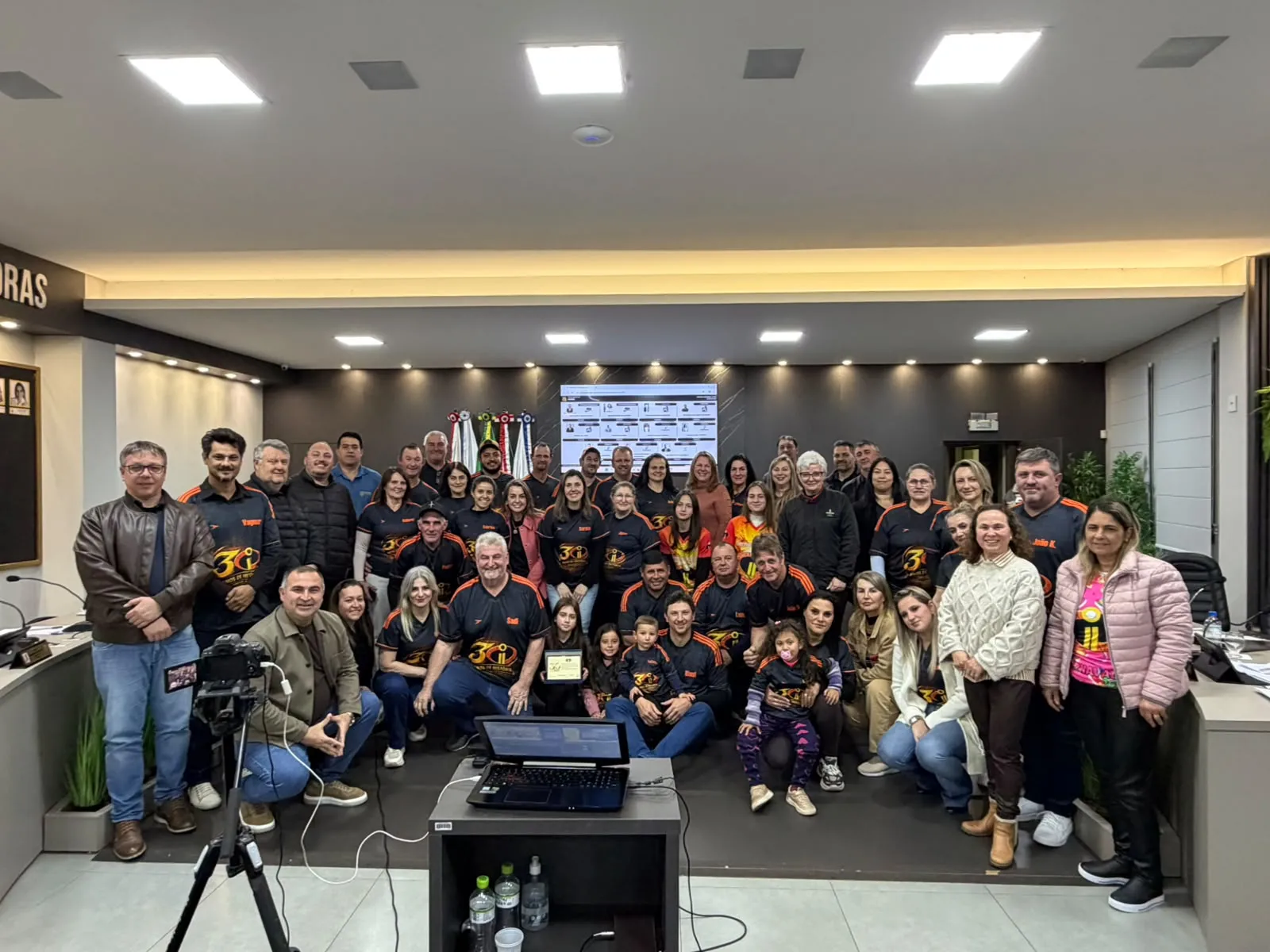Câmara de Vereadores presta homenagem aos 30 anos do Bloco O Kime Interessa