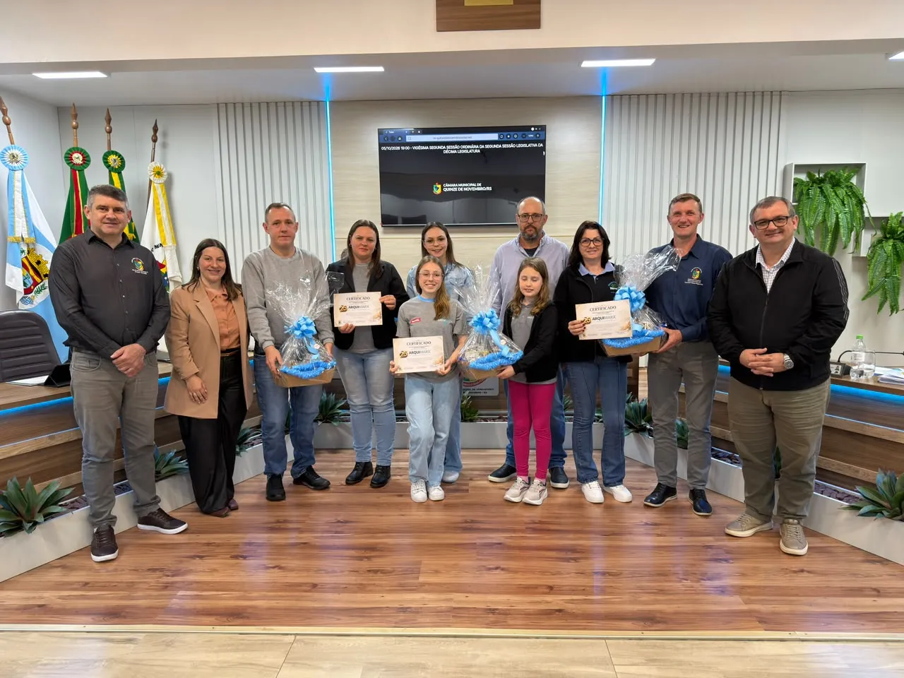 Arquimarx recebe homenagem pelos 25 anos de trajetória em Quinze de Novembro